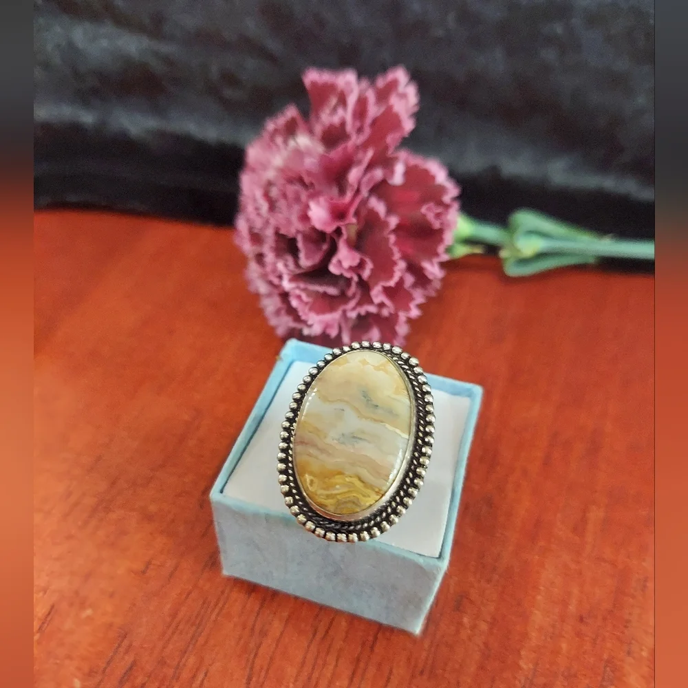 Handcrafted Mexican Crazy Lace Agate Oversized Oval Ring (7) - Picture 2 of 16